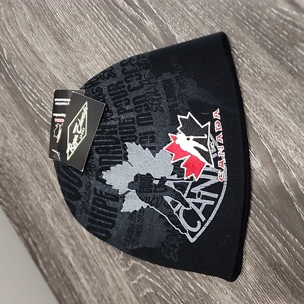 BNWT Vintage Roger Edwards Sport Hockey Canada Printed Cotton Beanie